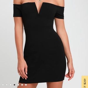 Lulu’s Off-the-Shoulder Bodycon Dress